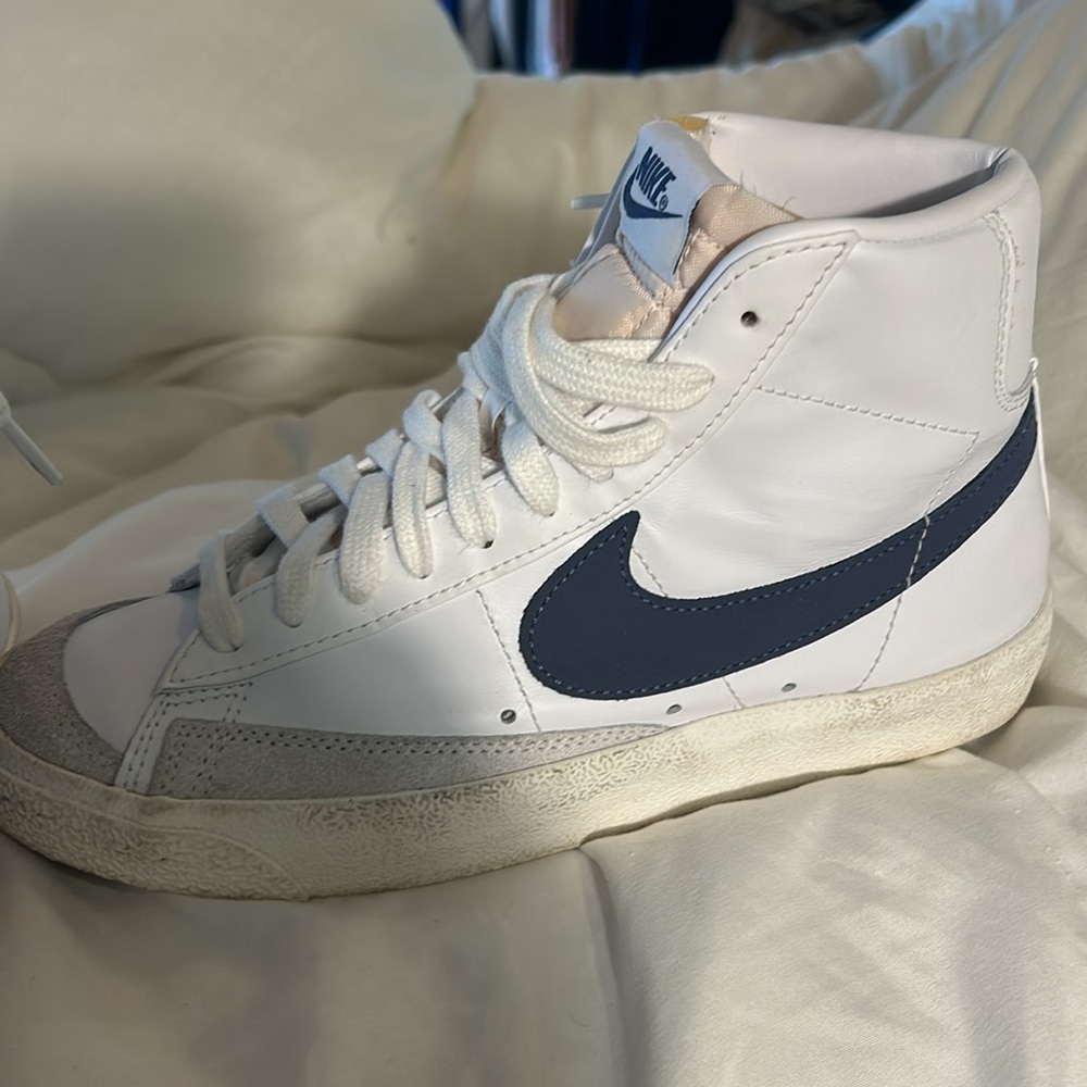 Nike hitops - Picture 3 of 8